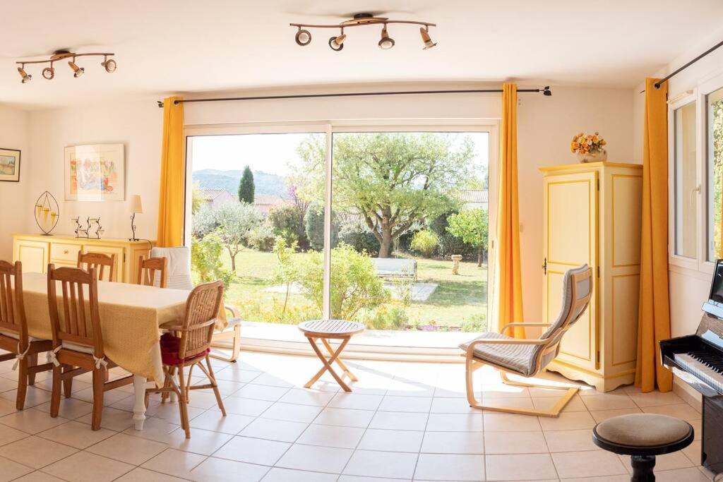Villa Calme Avec Piscine A Greoux Exterior photo