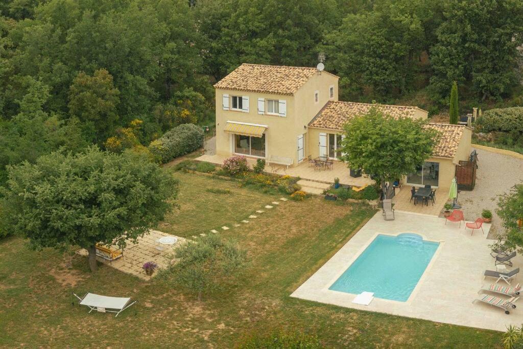 Villa Calme Avec Piscine A Greoux Exterior photo