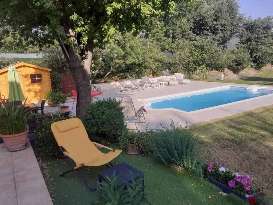 Villa Calme Avec Piscine A Greoux Exterior photo