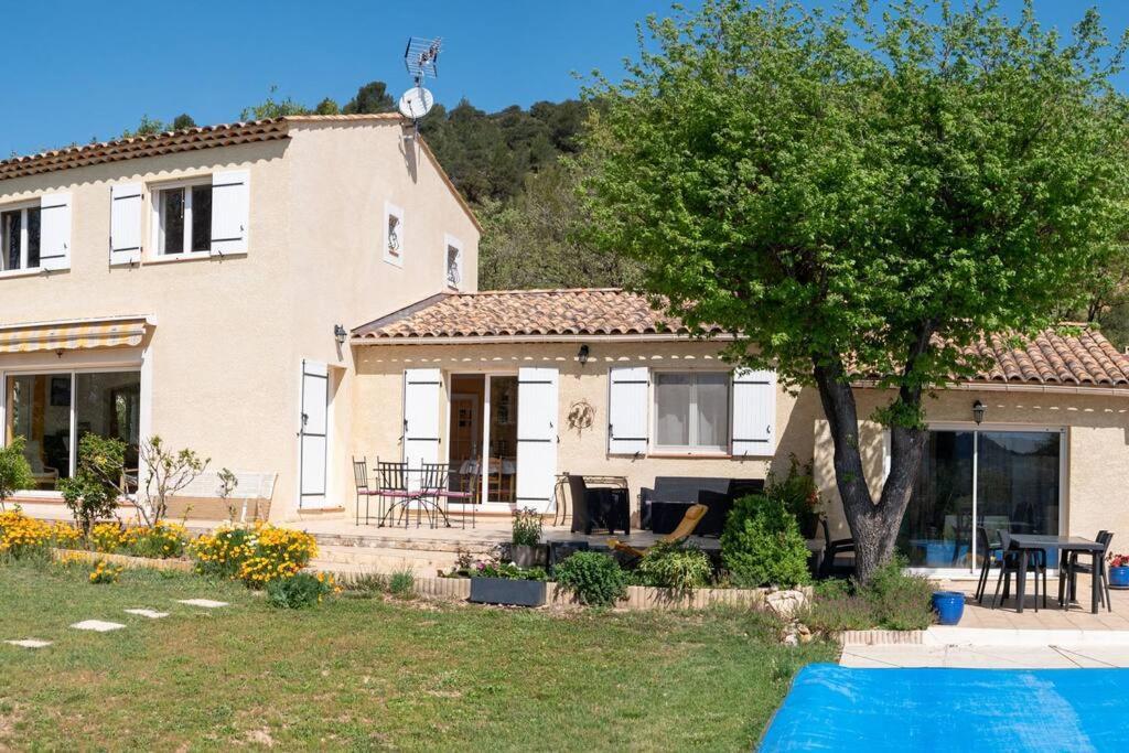 Villa Calme Avec Piscine A Greoux Exterior photo