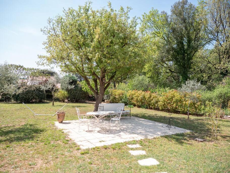 Villa Calme Avec Piscine A Greoux Exterior photo